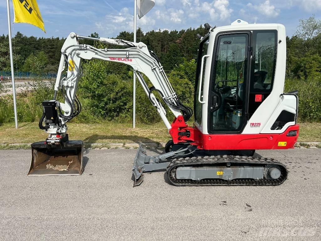 Takeuchi TB 225A V5 Mini Excavators <7t (Mini Diggers)