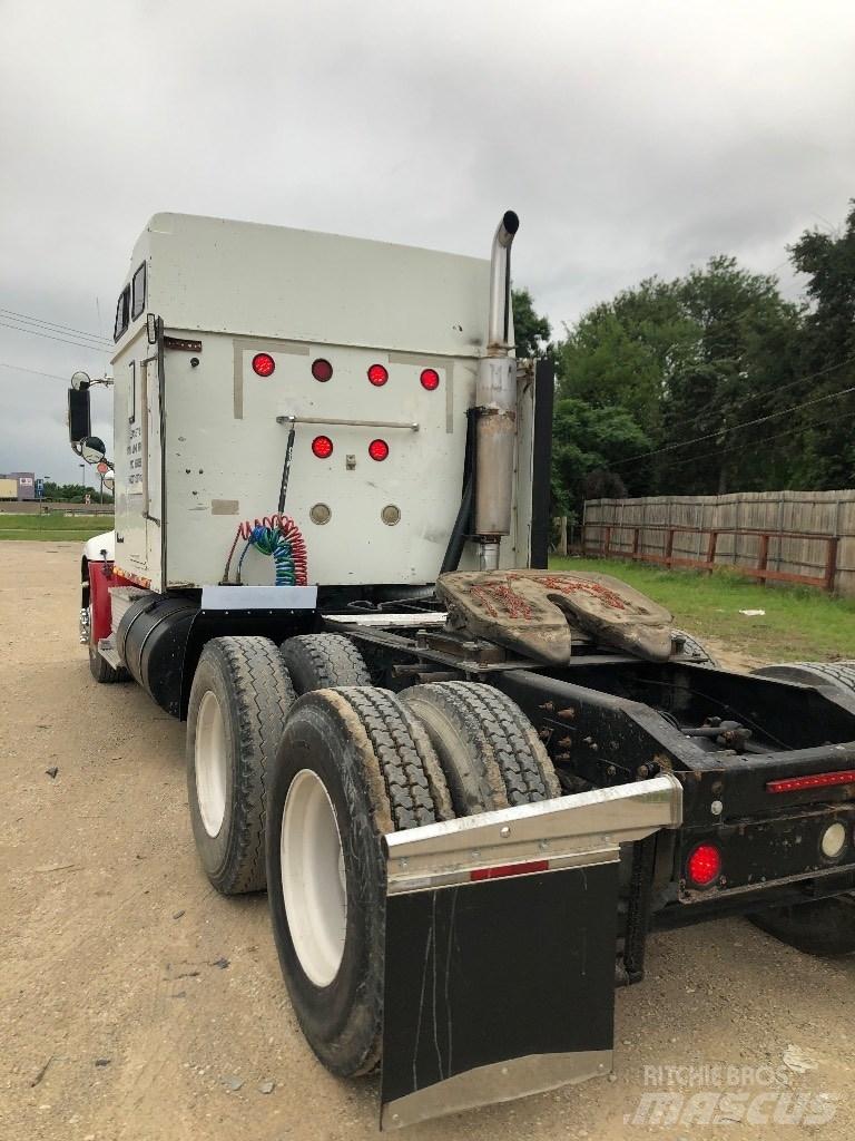  2000 International Conventional Trucks / Tractor Trucks