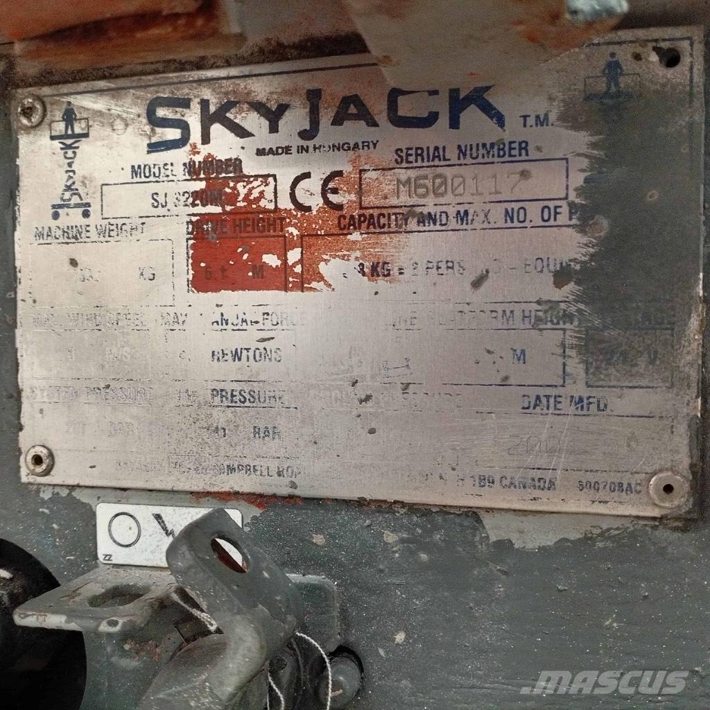 SkyJack SJ 3220 Scissor Lifts