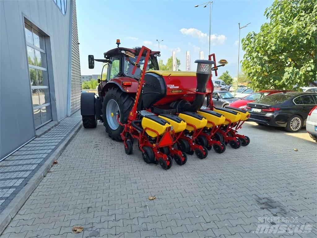 Väderstad TPT-6 Farm Drills