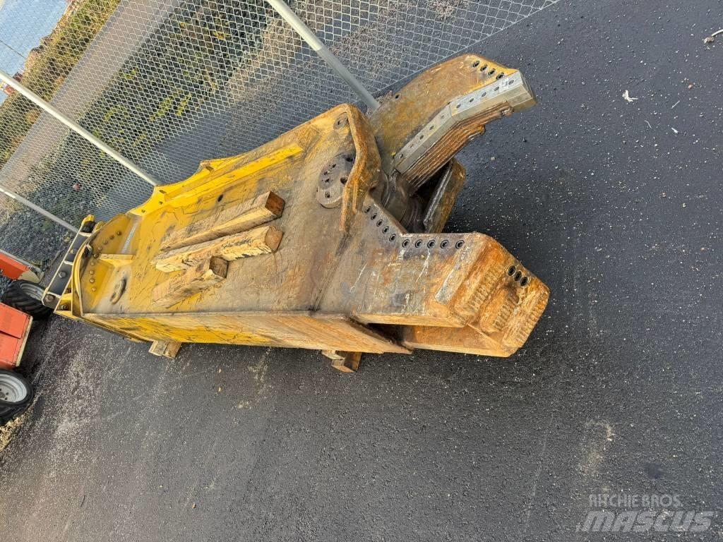  Arox EHS39 Pulveriser  (Demolition Crusher ) 