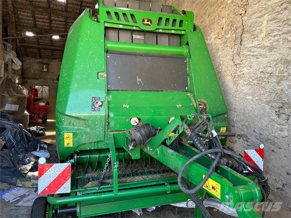 John Deere V461M Round Balers