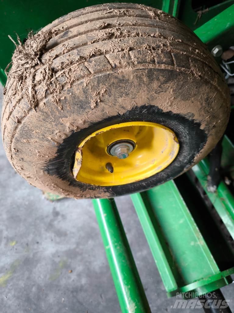John Deere V461M Round Balers
