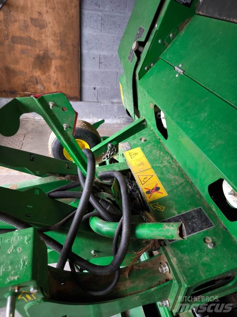 John Deere V461M Round Balers