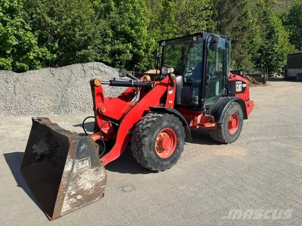 CAT 906M Wheel Loaders