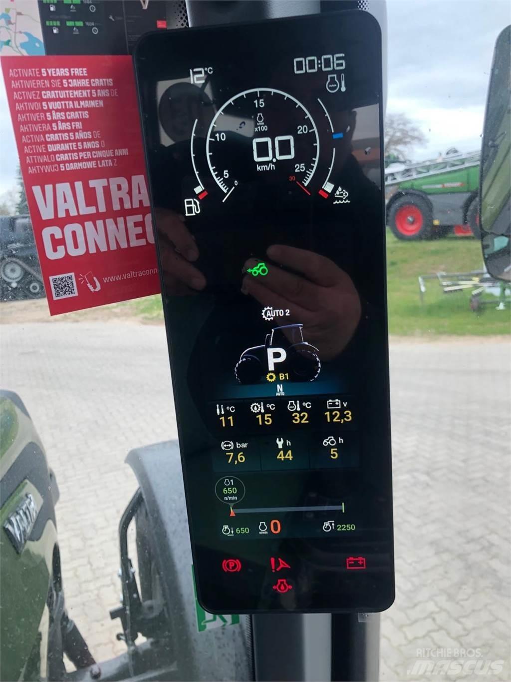 Valtra T175EA Tractors