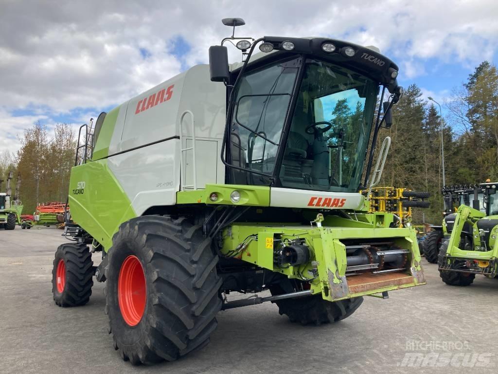 CLAAS Tucano 570 Combine Harvesters