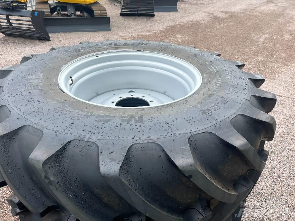 Michelin 650/85-38 Tires, wheels and rims