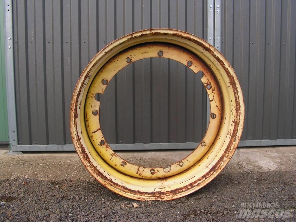 John Deere 8100 Tires, wheels and rims
