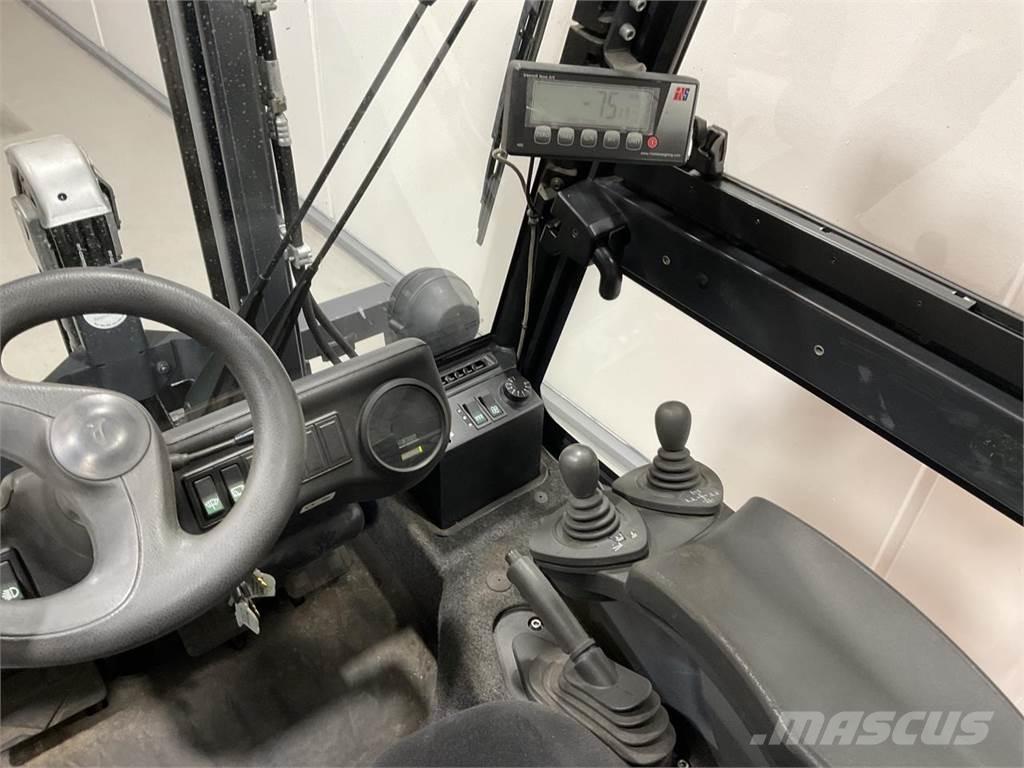 Linde E25P - 02 Electric Forklifts