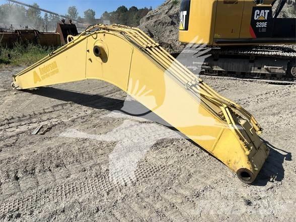 Komatsu PC200 Booms and dippers