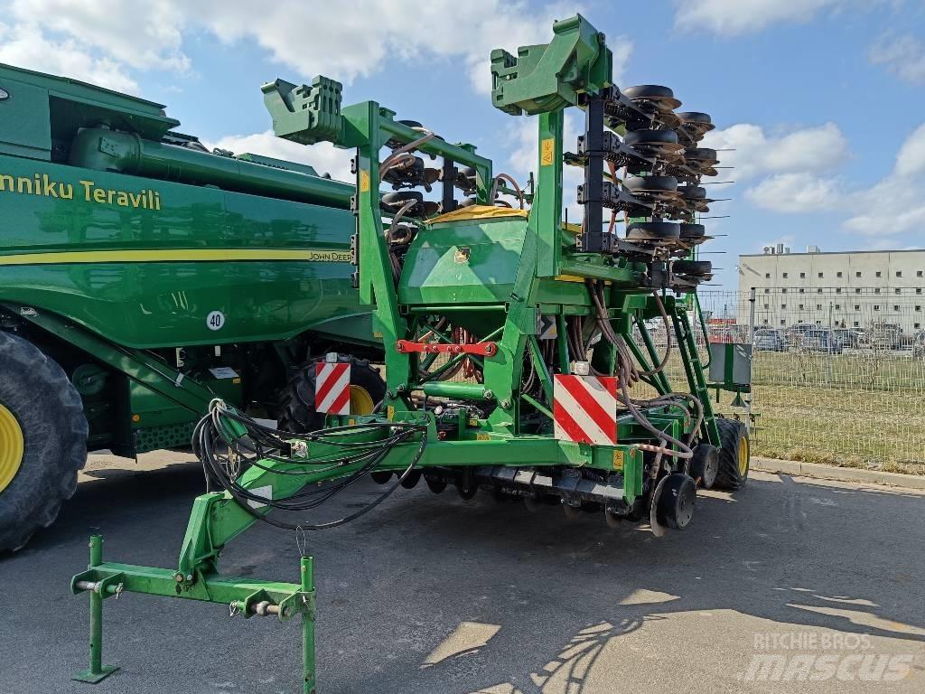 John Deere 750 A Farm Drills