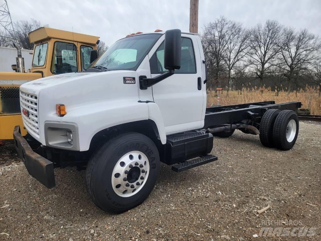 GMC C8500 Cab & Chassis Trucks