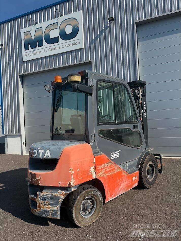 Toyota 8 FDF 25 Diesel Forklifts