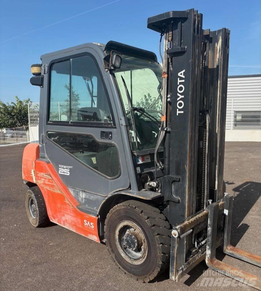 Toyota 8 FDF 25 Diesel Forklifts