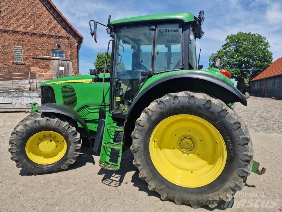John Deere 6520 Tractors