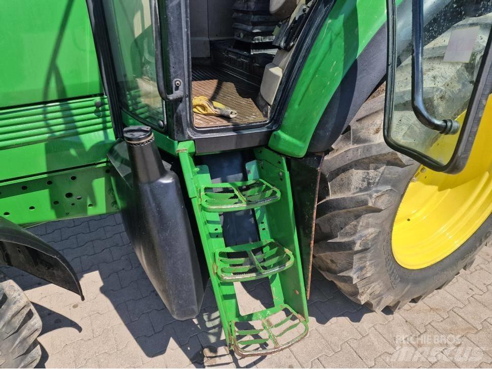 John Deere 6520 Tractors
