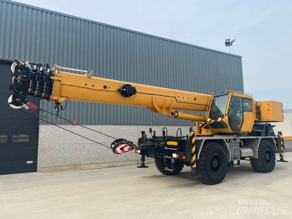 Grove RT 550 E Mobile and all terrain cranes