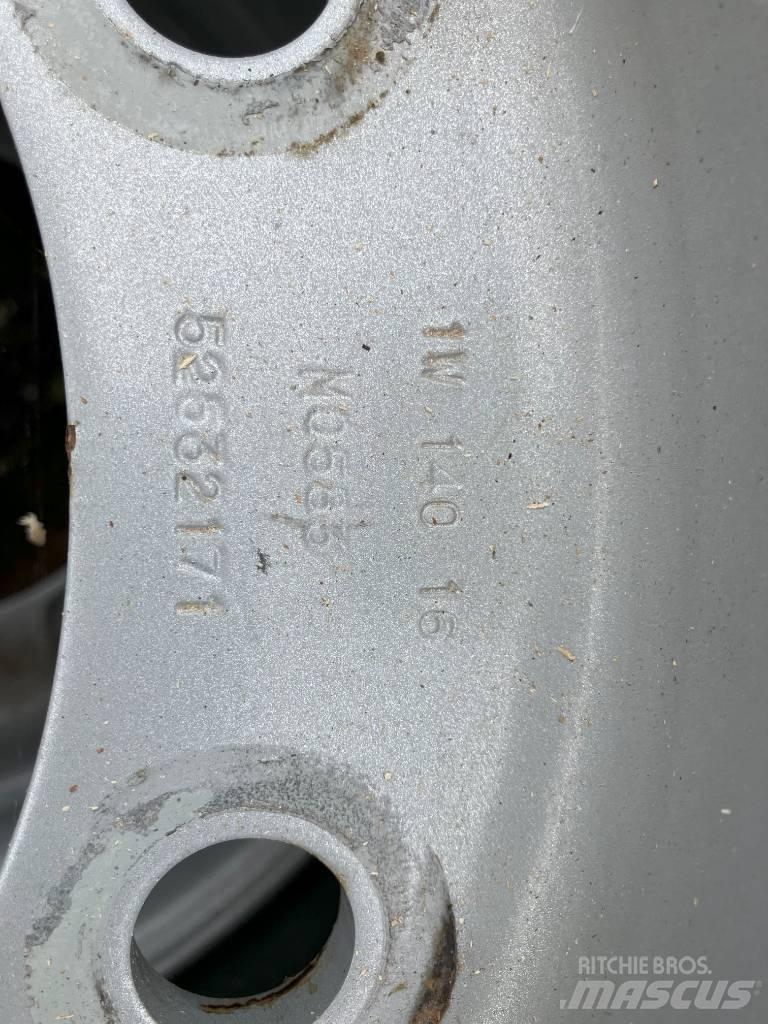 Manitou MLT 625-75 H Tires, wheels and rims