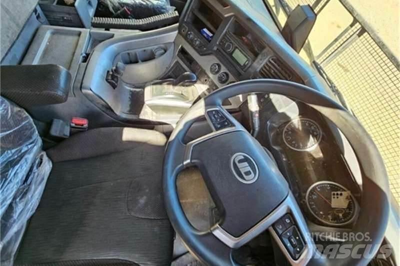 UD TRUCKS QUON Other Trucks