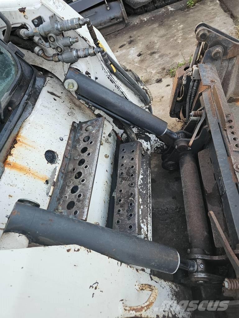 Bobcat S 250 Wheel Loaders