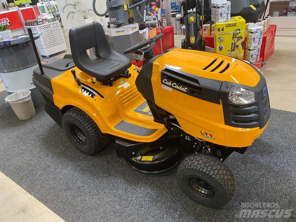 Cub Cadet LT1 NR92 Riding mowers