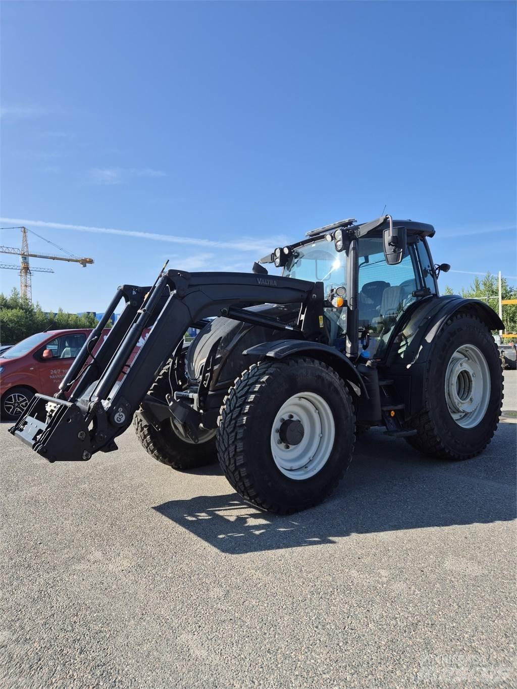 Valtra N175 A Tractors