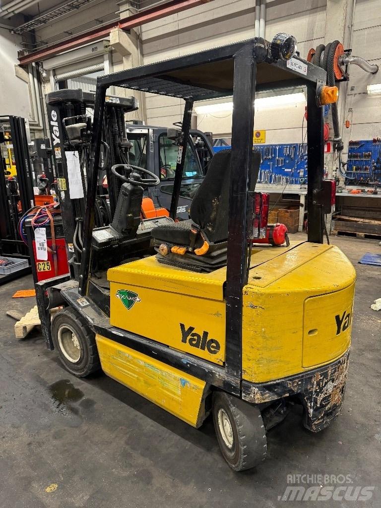 Yale ERP25ALF Electric Forklifts