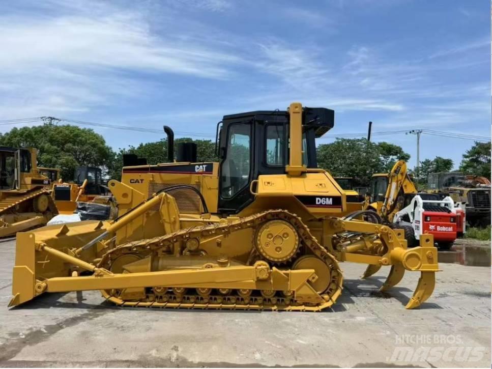 CAT D 6 M Crawler dozers