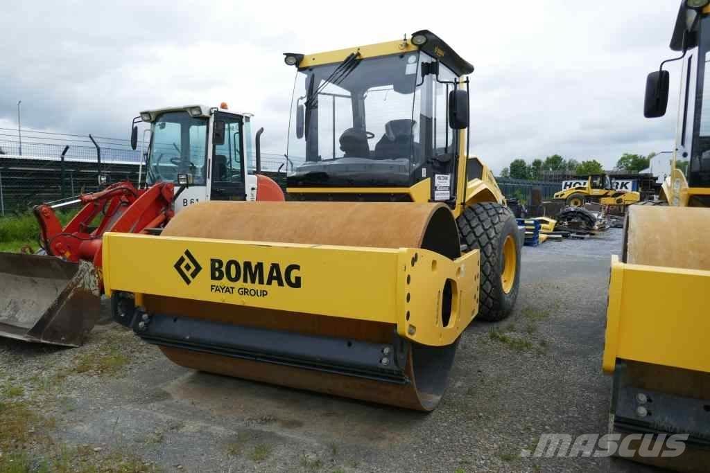 Bomag BW 213 DH-5 Soil Compactors