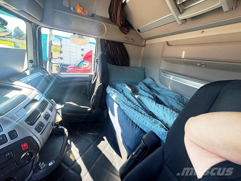 DAF XF 530 Conventional Trucks / Tractor Trucks