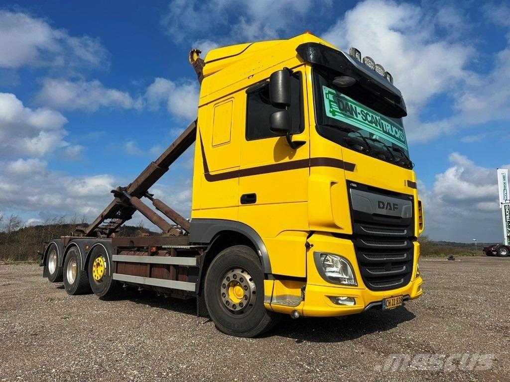 DAF XF 530 8x2-*4 Hook lift trucks