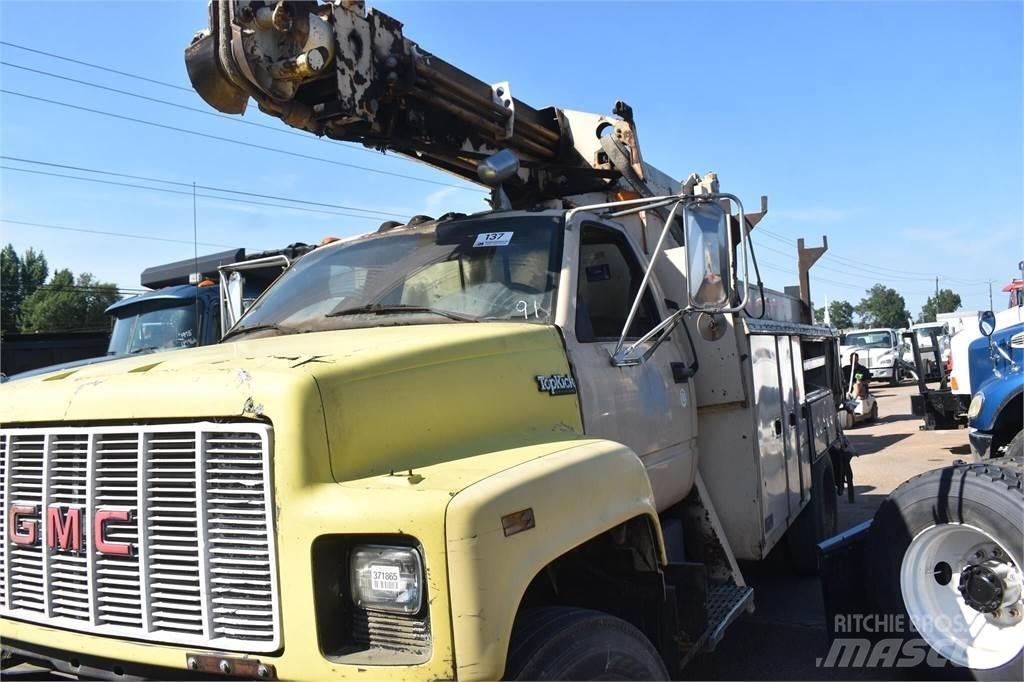 Altec D842ATR Digger Derricks trucks