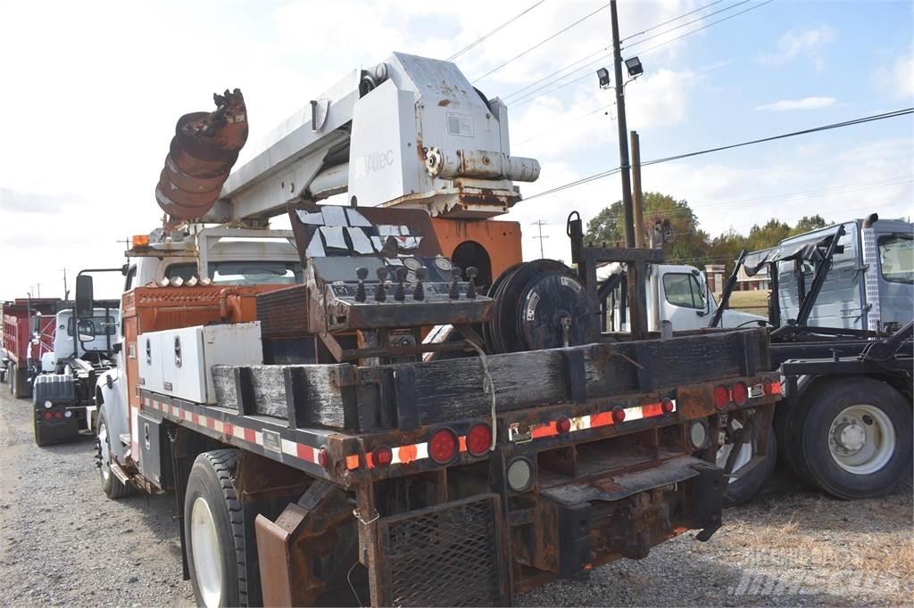 Altec D945B Digger Derricks trucks