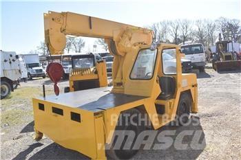 CASE 3330B Rough Terrain Cranes