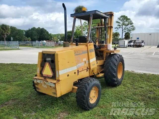 CASE 585E Rough Terrain Trucks