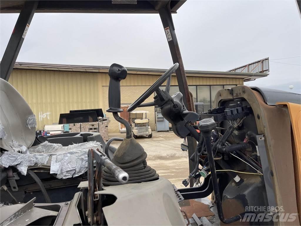 CASE 590M Backhoe Loaders