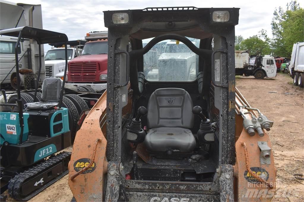 CASE TR270 Skid Steer Loaders