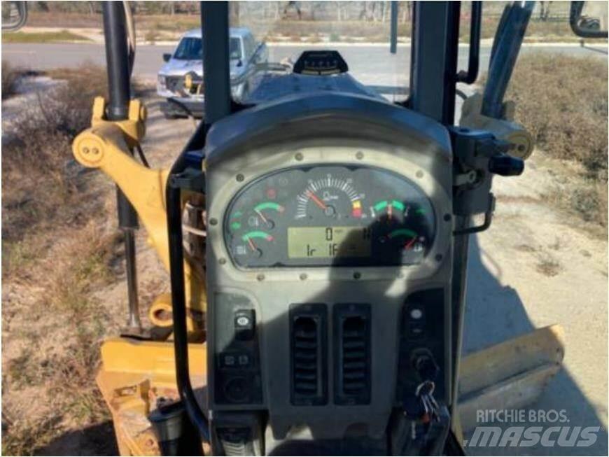 CAT 140M2 Motor Graders