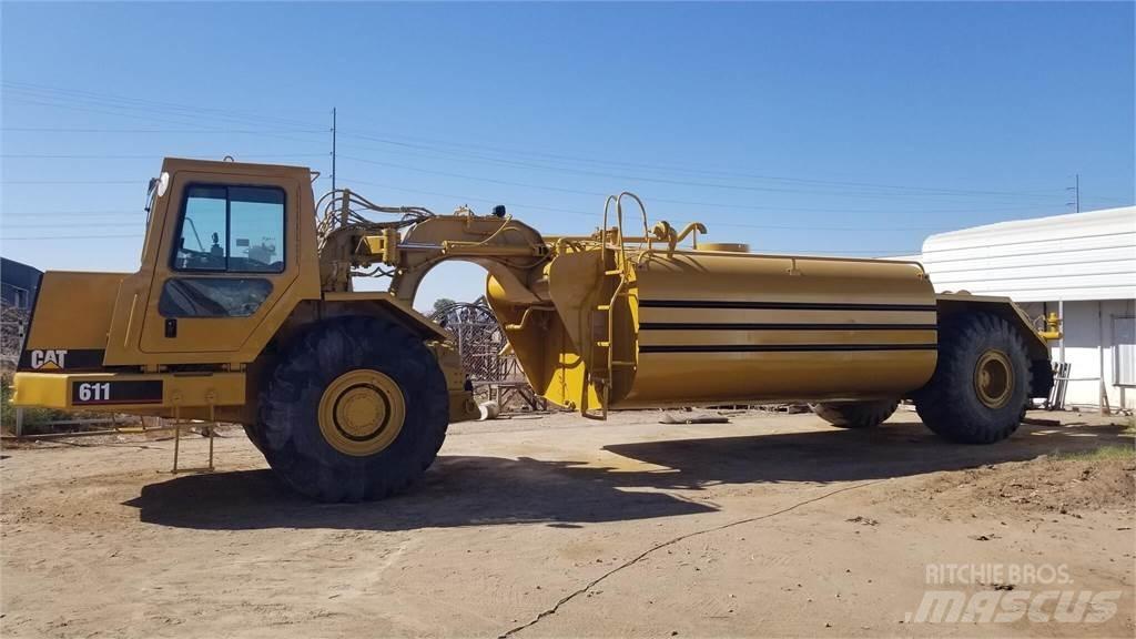 CAT 611 Tank Trailers