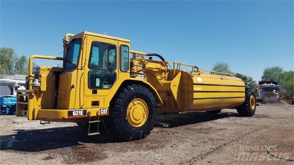 CAT 621E Tank Trailers