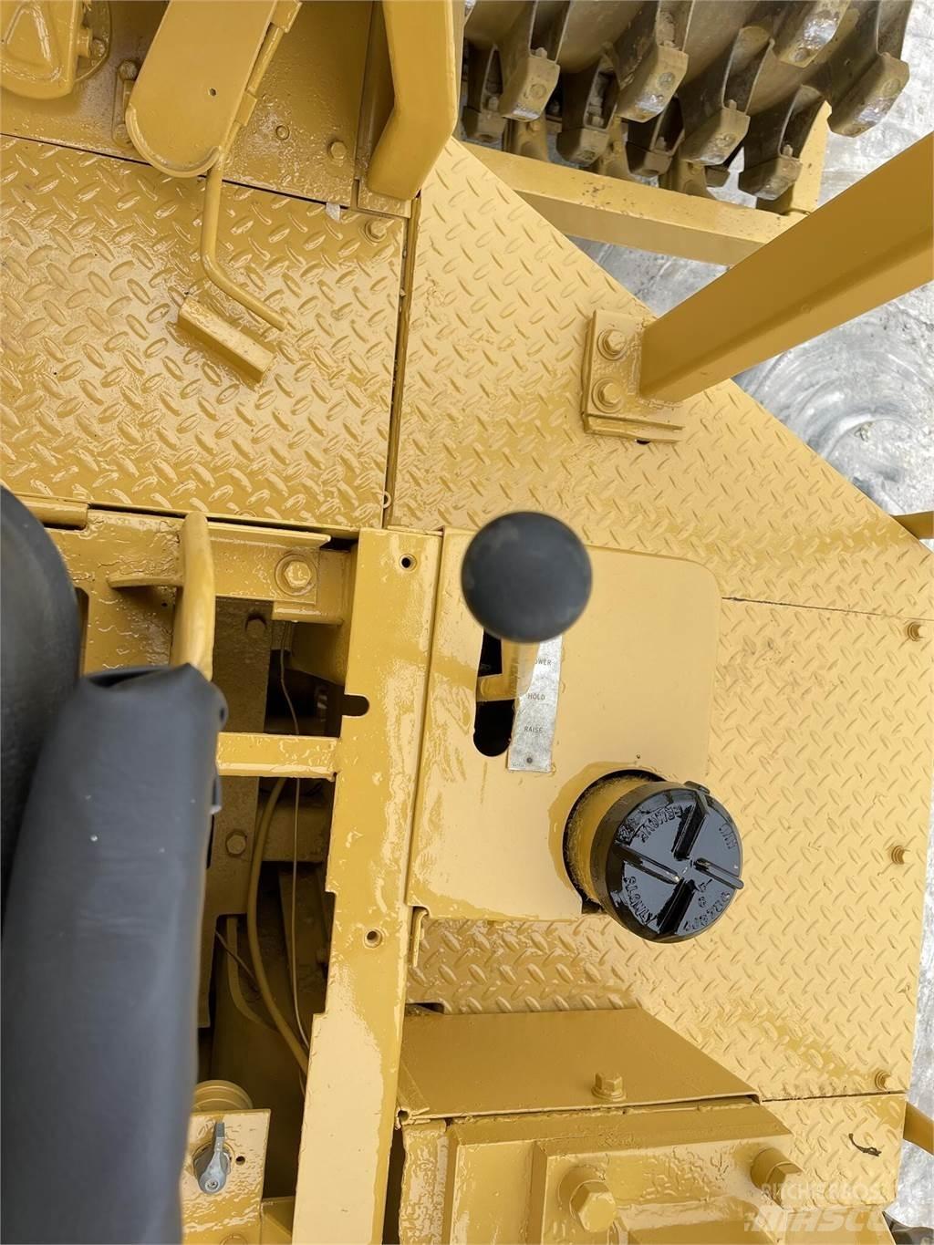 CAT 815 Landfill compactors