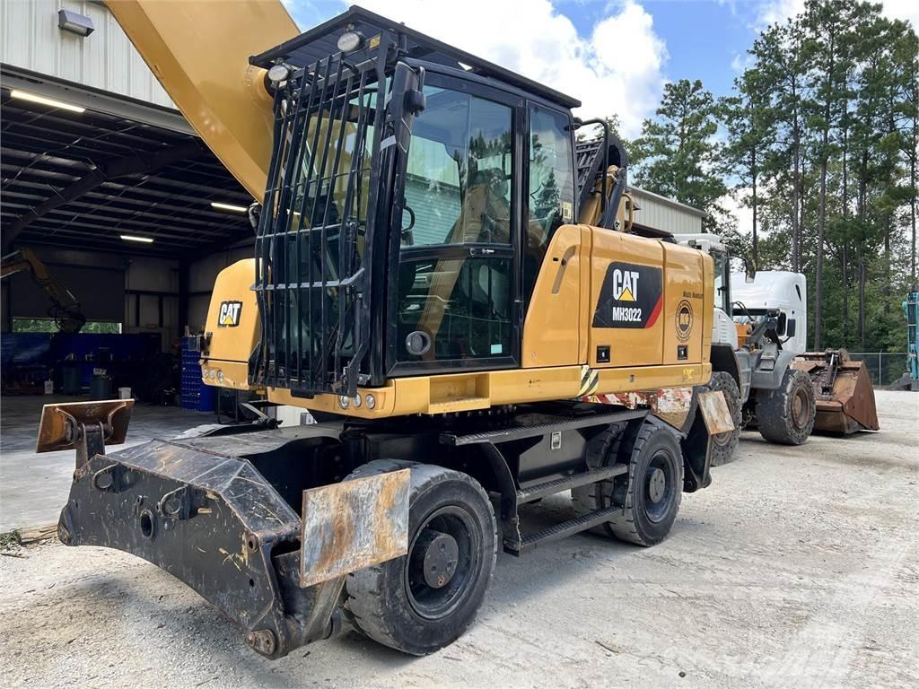 CAT MH3022 Waste / Industry Handlers