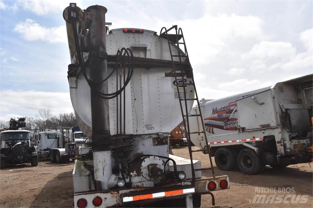  CRESCENT Tank Trailers