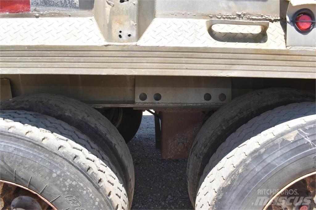 East Mfg  Dump Trailers