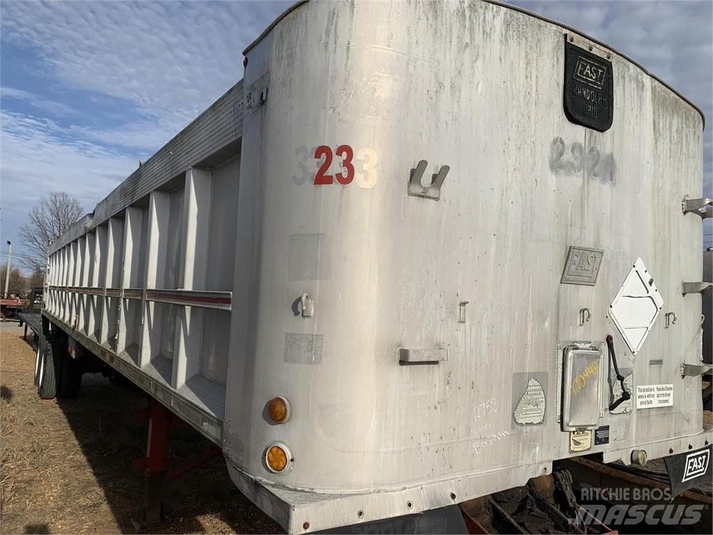 East Mfg  Dump Trailers
