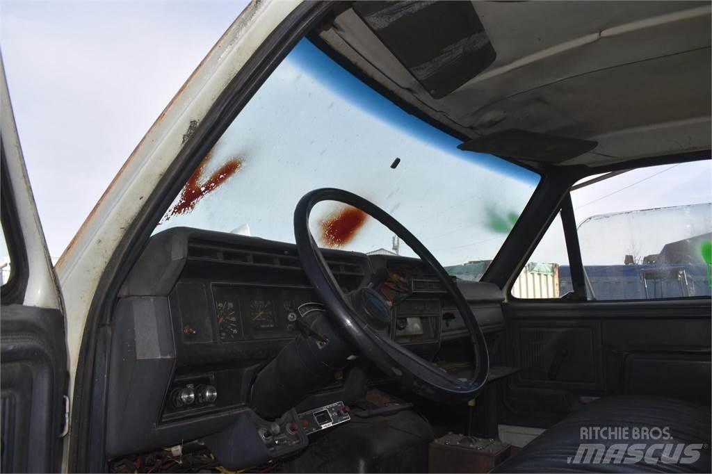 Ford F900 Dump Trucks