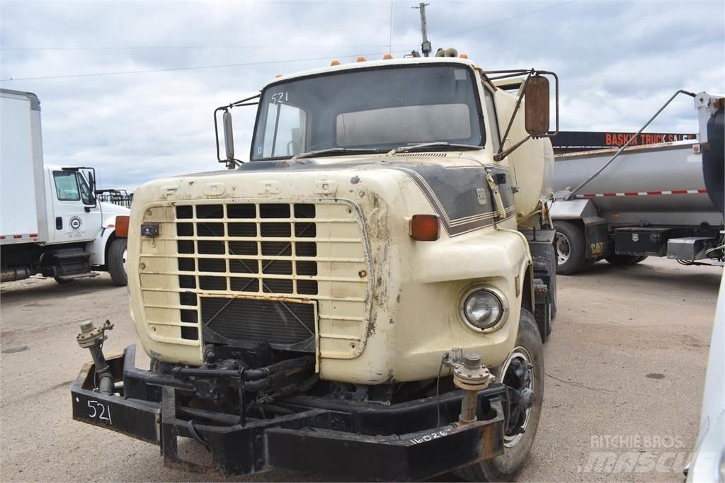 Ford L8000 Tank Trucks
