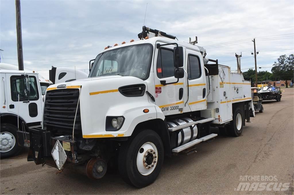 Freightliner 108SD Work Trucks / Municipal