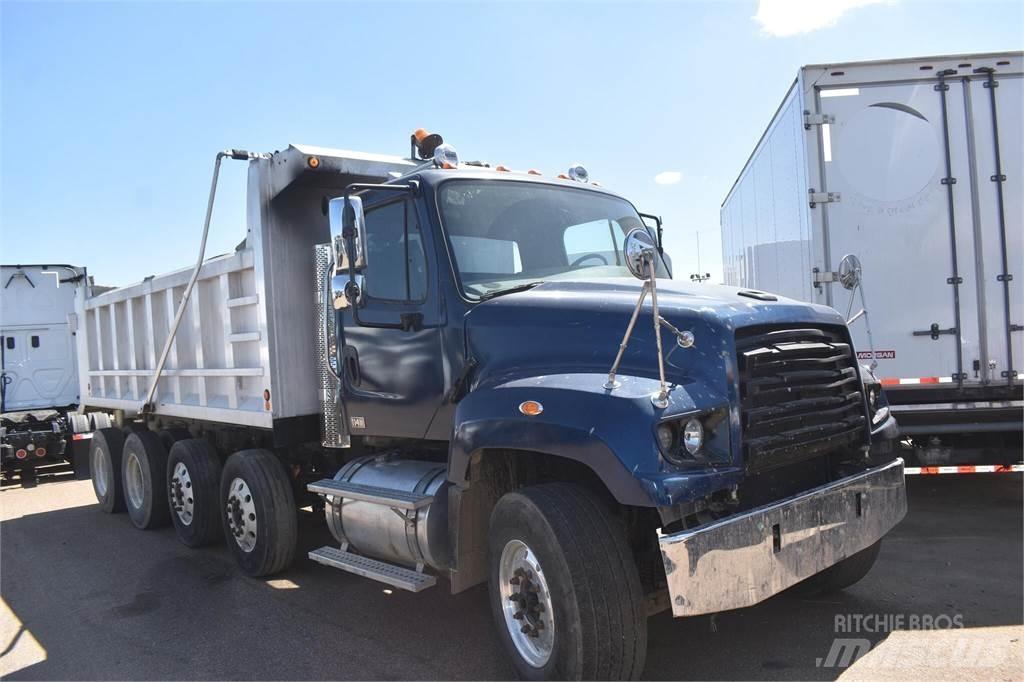 Freightliner 114SD Dump Trucks